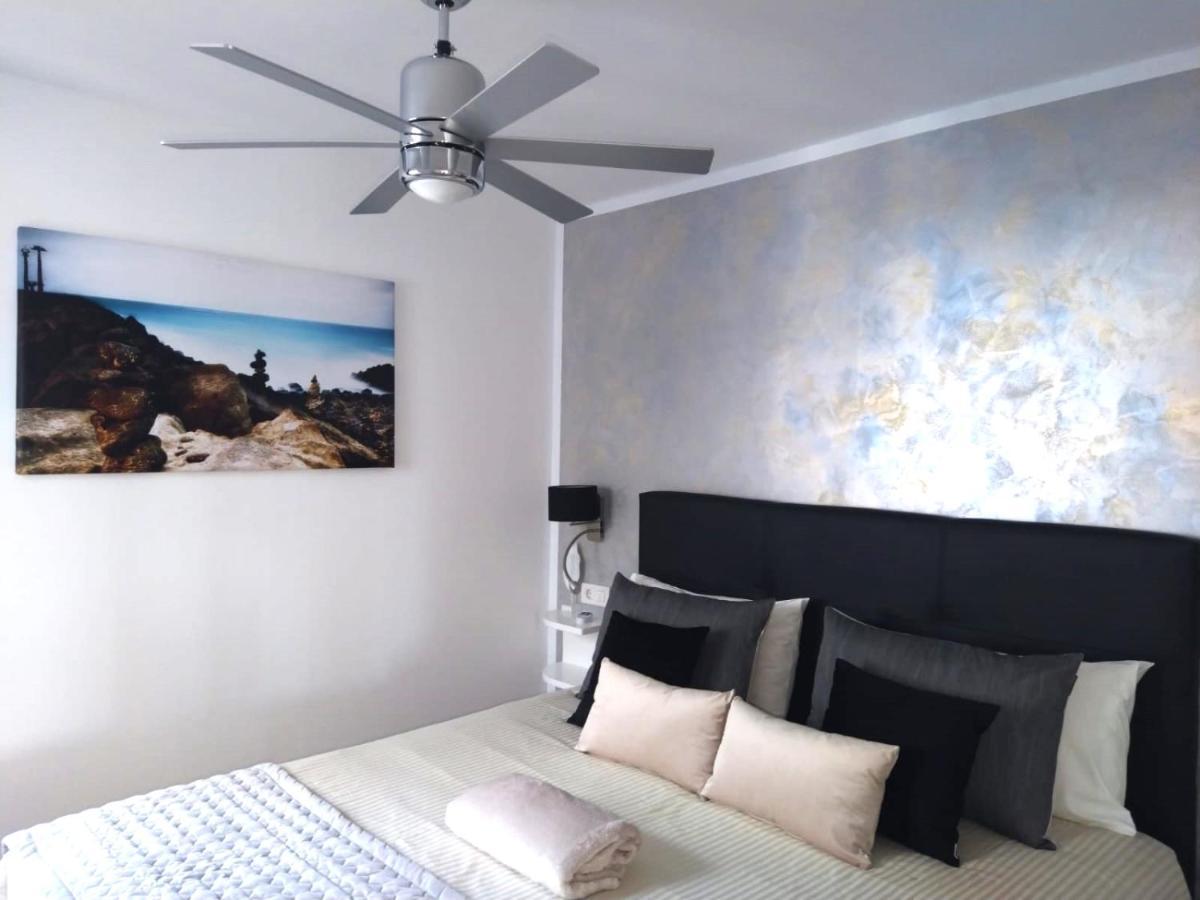 Apartment Portonovo Paraiso II - Sea View - Swimming Pool - Good Wifi - Old Town Puerto del Carmen  Exterior photo