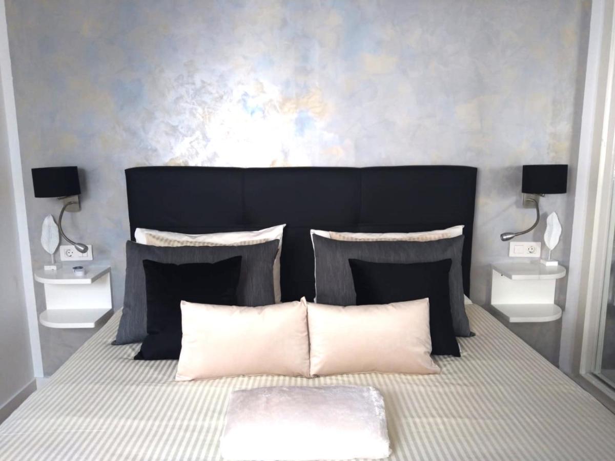 Apartment Portonovo Paraiso II - Sea View - Swimming Pool - Good Wifi - Old Town Puerto del Carmen  Exterior photo